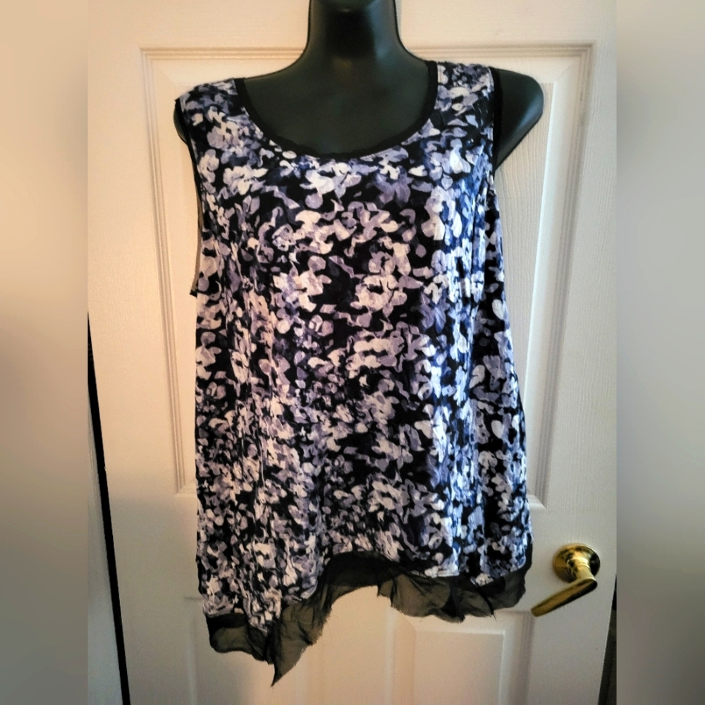 Simply Vera Vera Wang Black, Navy and White Asymmetrical Tank Top